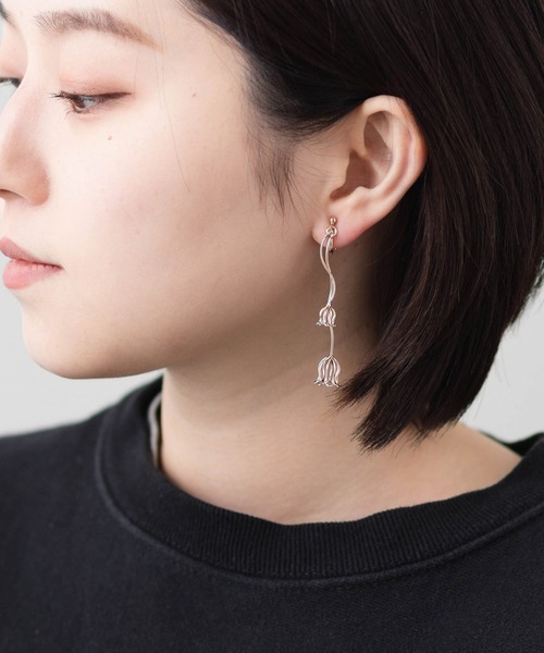 チューリップモチーフ イヤリング line bud（イヤリング）｜Zoule