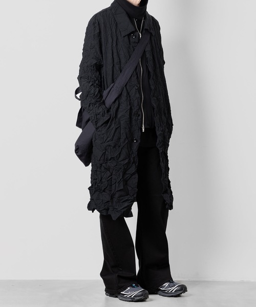 ATTACHMENT（アタッチメント）の「ポリエステル・ポプリン リンクルド バルマカーンコート / PE/WO POPLIN WRINKLED BALMACAAN COAT（ステンカラーコート・メンズ・グレー系その他/ブラック・3/1/2）」の18枚目の写真