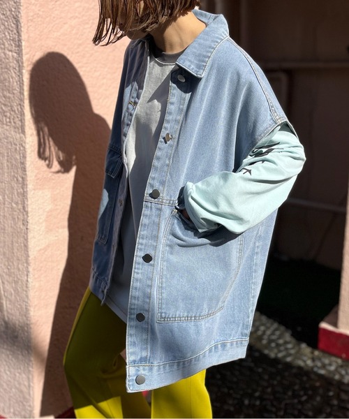 mi via loca（ミヴィアロカ）の「オーバーサイズデニムベスト（ベスト・レディース・ブルー・FREE）」の4枚目の写真