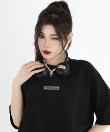 A'GEM/9 × .kom『INSstudios/インスステュディオス』バックロゴ 半袖カットソー