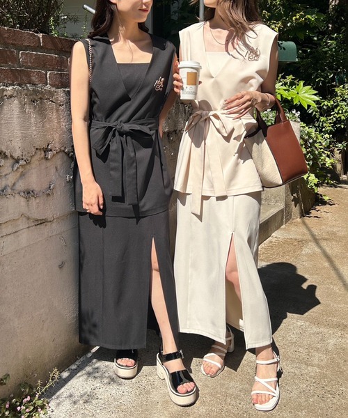 one after another NICE CLAUP（ワンアフターアナザーナイスクラップ）の「新色追加/NCロゴブローチ付きベスト（ベスト・レディース・ブラック/ブラック系その他/アイボリー・FREE）」の13枚目の写真