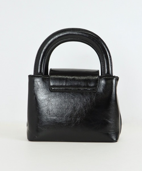 BLUEEAST（ブルーイースト）の「ハートモチーフスクエアバッグ（ハンドバッグ・レディース・ブラック/アイボリー・FREE）」の7枚目の写真