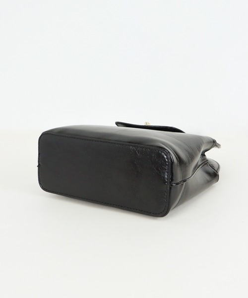 BLUEEAST（ブルーイースト）の「ハートモチーフスクエアバッグ（ハンドバッグ・レディース・ブラック/アイボリー・FREE）」の8枚目の写真