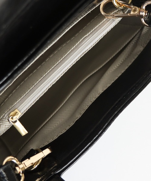 BLUEEAST（ブルーイースト）の「ハートモチーフスクエアバッグ（ハンドバッグ・レディース・ブラック/アイボリー・FREE）」の14枚目の写真