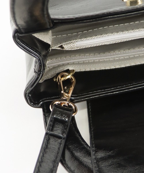 BLUEEAST（ブルーイースト）の「ハートモチーフスクエアバッグ（ハンドバッグ・レディース・ブラック/アイボリー・FREE）」の16枚目の写真