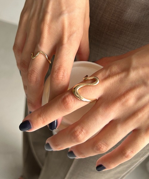 GOLDY（ゴールディ）の「〈GOLDY/ゴールディ〉2SETアートラインリング（リング・レディース・シルバー/ゴールド・FREE）」の8枚目の写真