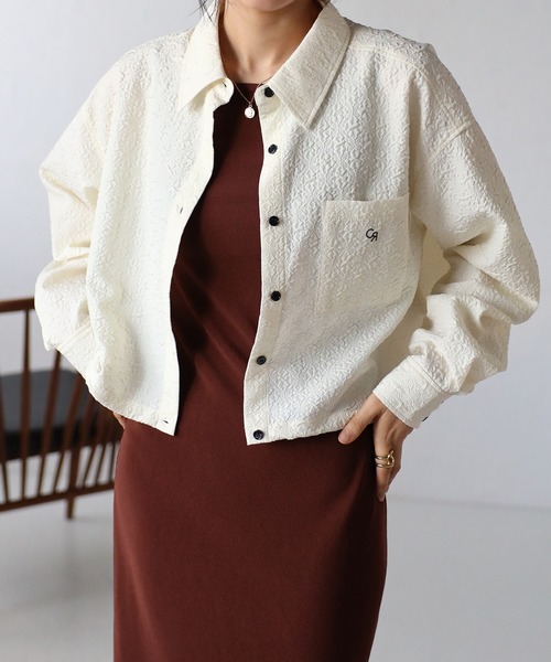 COMMRE（コムル）の「ドロスト入り刺繍ショートシャツ（シャツ/ブラウス・レディース・ブラック/アイボリー/ブルー・FREE）」の18枚目の写真