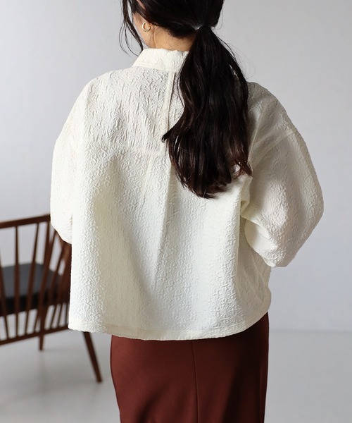 COMMRE（コムル）の「ドロスト入り刺繍ショートシャツ（シャツ/ブラウス・レディース・ブラック/アイボリー/ブルー・FREE）」の21枚目の写真