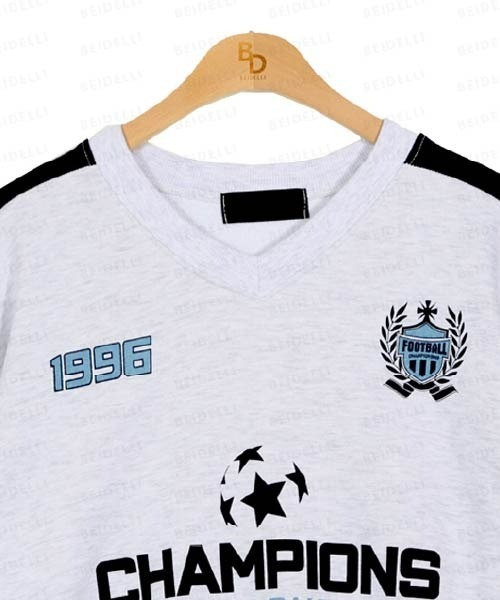BEIDELLI（ベイデリー）の「[BELLIDE MADE] サッカーデザインオーバーフィットVネックスウェット（スウェット・レディース・ネイビー/グレー系その他・FREE）」の18枚目の写真