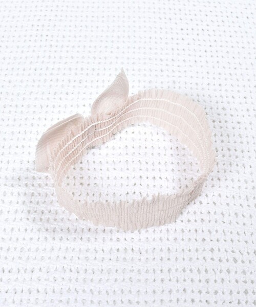 fillot de bebe reduction(フィヨデュベベルダクティオン)の「チュールリボンヘア―バンド(ヘアバンド・キッズ・ピンク/グレー・FREE)」の3枚目の写真