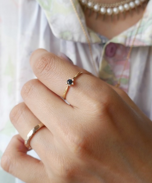 little emblem（リトルエンブレム）の「ブルーサファイア ダイヤリング