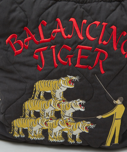 ABAHOUSE（アバハウス）の「スーベニア刺繍キルティングバッグ/GOLF PUNK /ユニセックス（バックパック/リュック・メンズ・ホワイト/グレイッシュブルー/ブラック・フリー）」の10枚目の写真