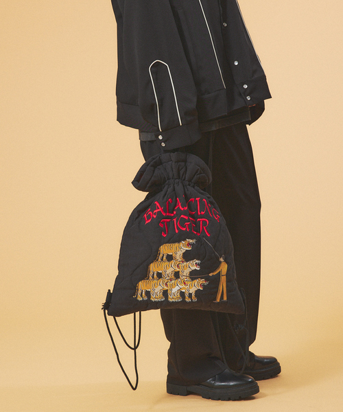 ABAHOUSE（アバハウス）の「スーベニア刺繍キルティングバッグ/GOLF PUNK /ユニセックス（バックパック/リュック・メンズ・ホワイト/グレイッシュブルー/ブラック・フリー）」の11枚目の写真