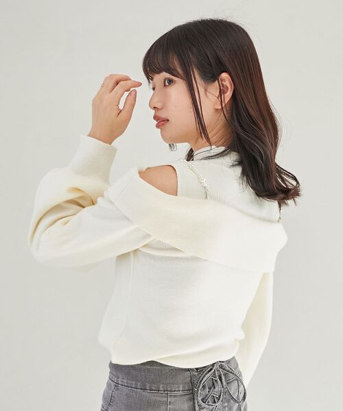 MAJESTIC LEGON（マジェスティックレゴン）の「2wayパールチェーン肩開きニット（ニット/セーター・レディース・ブラック/ライトグレー/アイボリー・MEDIUM）」の22枚目の写真