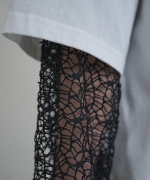 Bizarre Maiden（ビザールメイデン）の「ストリートファッション Bizarre Maiden ビザール メイデン mesh faux layered tee メッシュ レイヤード風Tシャツ 重ね着風ロンT 長袖 半袖 Tシャツオーバーサイズ ビッグシルエット パンクストリート（Tシャツ/カットソー・メンズ・ホワイト・L）」の14枚目の写真