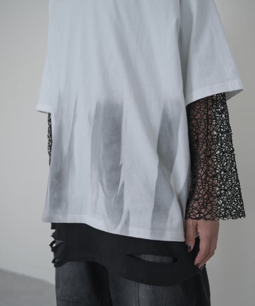 Bizarre Maiden（ビザールメイデン）の「ストリートファッション Bizarre Maiden ビザール メイデン mesh faux layered tee メッシュ レイヤード風Tシャツ 重ね着風ロンT 長袖 半袖 Tシャツオーバーサイズ ビッグシルエット パンクストリート（Tシャツ/カットソー・メンズ・ホワイト・L）」の11枚目の写真