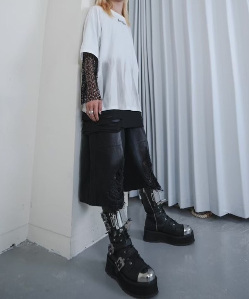 Bizarre Maiden（ビザールメイデン）の「ストリートファッション Bizarre Maiden ビザール メイデン mesh faux layered tee メッシュ レイヤード風Tシャツ 重ね着風ロンT 長袖 半袖 Tシャツオーバーサイズ ビッグシルエット パンクストリート（Tシャツ/カットソー・メンズ・ホワイト・L）」の4枚目の写真