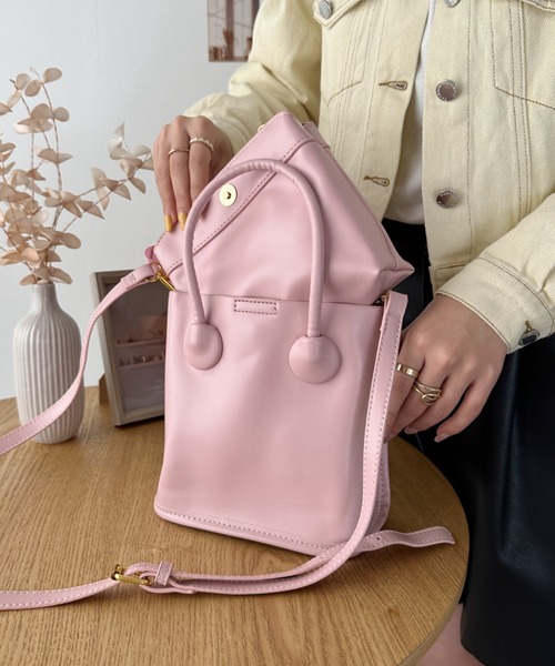 CLEA(クレア)の「【仕切りポーチ付き】コンパクトPUスクエアショルダーバッグ(ショルダーバッグ・レディース・ホワイト/ピンク/ブラック/オリーブ・FREE)」の4枚目の写真