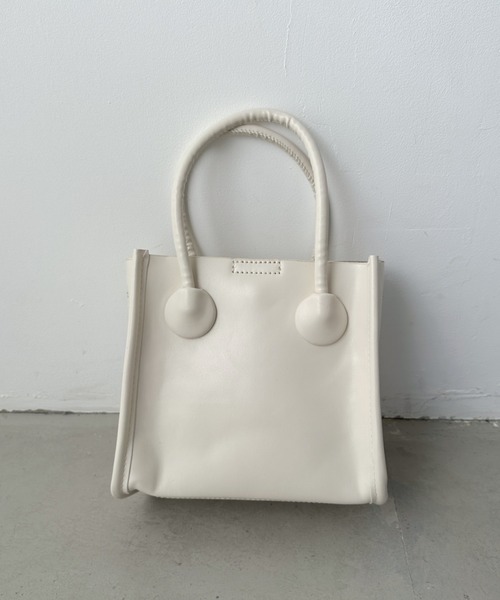 CLEA(クレア)の「【仕切りポーチ付き】コンパクトPUスクエアショルダーバッグ(ショルダーバッグ・レディース・ホワイト/ピンク/ブラック/オリーブ・FREE)」の15枚目の写真