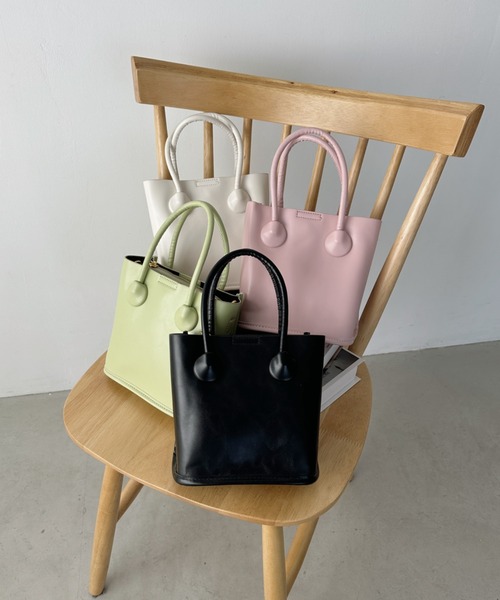 CLEA(クレア)の「【仕切りポーチ付き】コンパクトPUスクエアショルダーバッグ(ショルダーバッグ・レディース・ホワイト/ピンク/ブラック/オリーブ・FREE)」の14枚目の写真