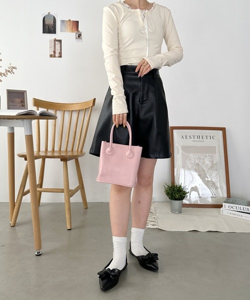 CLEA(クレア)の「【仕切りポーチ付き】コンパクトPUスクエアショルダーバッグ(ショルダーバッグ・レディース・ホワイト/ピンク/ブラック/オリーブ・FREE)」の21枚目の写真