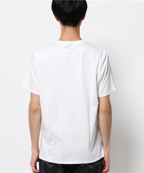 Levi's(リーバイス)の「Levi's/リーバイス バットウィングTシャツ(Tシャツ/カットソー・メンズ・マルチ・SMALL/LARGE/MEDIUM/X-SMALL/X-LARGE/XX-LARGE/3XL/2XL)」の2枚目の写真