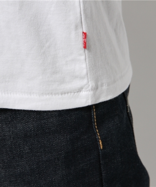 Levi's(リーバイス)の「Levi's/リーバイス バットウィングTシャツ(Tシャツ/カットソー・メンズ・マルチ・SMALL/LARGE/MEDIUM/X-SMALL/X-LARGE/XX-LARGE/3XL/2XL)」の5枚目の写真