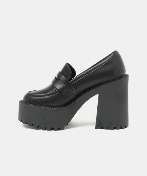 FOREVER 21(フォーエバー トゥエンティーワン)の「厚底ヒールローファー(ローファー・レディース・ブラック・24cm/23cm)」の6枚目の写真