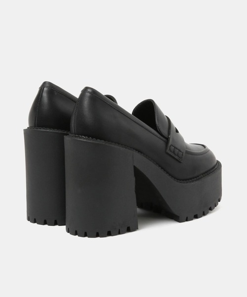 FOREVER 21(フォーエバー トゥエンティーワン)の「厚底ヒールローファー(ローファー・レディース・ブラック・24cm/23cm)」の8枚目の写真
