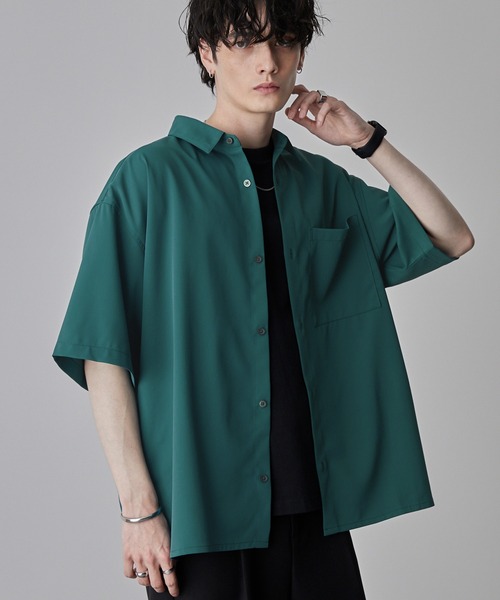 MONO-MART（モノマート）の「綾トロミ オーバーサイズドレープリラクシング半袖シャツ（シャツ/ブラウス・メンズ・アイボリー/ブラック/ブルーグレー/ブルーグリーン/チャコール/モカ/ダークブラウン/ダークネイビー/ライトグレー/バーガンディー・M/L）」の8枚目の写真