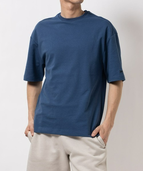 Reebok(リーボック)の「アクティブ Tシャツ / ACTIV COLL SS TEE(Tシャツ/カットソー・メンズ・ブルー/ブラック/ストーン・LARGE/MEDIUM/SMALL/XX-LARGE/X-LARGE)」の3枚目の写真