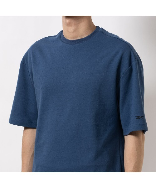 Reebok(リーボック)の「アクティブ Tシャツ / ACTIV COLL SS TEE(Tシャツ/カットソー・メンズ・ブルー/ブラック/ストーン・LARGE/MEDIUM/SMALL/XX-LARGE/X-LARGE)」の6枚目の写真