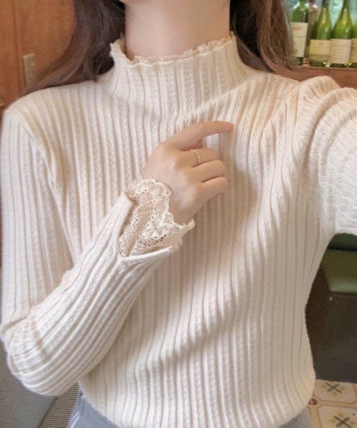 Per sist ence(パーシエンス)の「レース付モックネックアイレットニット(Tシャツ/カットソー・レディース・アイボリー/ブラック/ホワイト・FREE)」の1枚目の写真