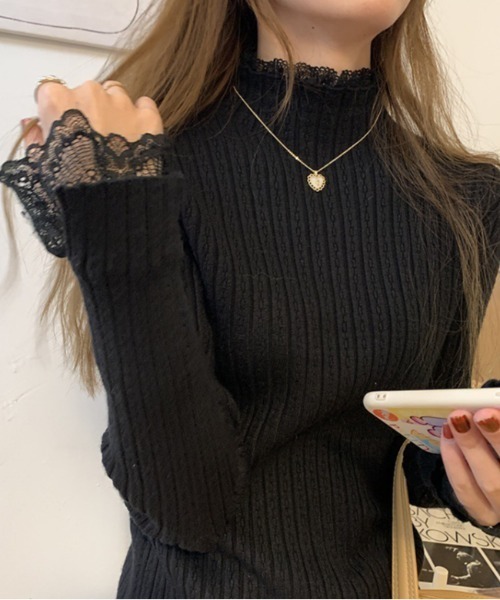 Per sist ence(パーシエンス)の「レース付モックネックアイレットニット(Tシャツ/カットソー・レディース・アイボリー/ブラック/ホワイト・FREE)」の3枚目の写真