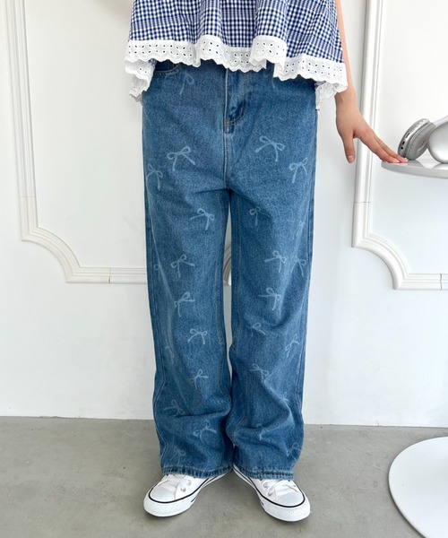 Loueme（ルエム）の「メニーリボンプリントデニムパンツ（デニムパンツ・レディース・ブルー・S/M）」の11枚目の写真