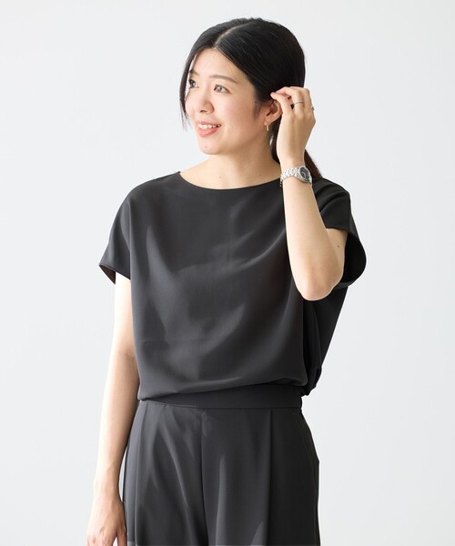 UNFILO(アンフィーロ)の「サマーセットアップ Tブラウス(シャツ/ブラウス・レディース・ライトグレー系/ブラック系/グレー系・MEDIUM/SMALL/LARGE)」の14枚目の写真