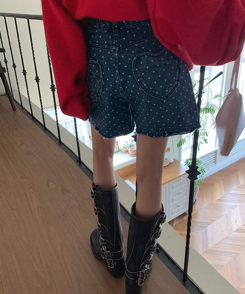 LYEON(リヨン)の「バックハートポケットドット抜染デニムショートパンツ(デニムパンツ・レディース・ブルー/ライトブルー・FREE)」の6枚目の写真