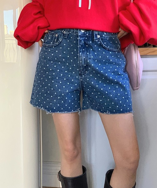 LYEON(リヨン)の「バックハートポケットドット抜染デニムショートパンツ(デニムパンツ・レディース・ブルー/ライトブルー・FREE)」の7枚目の写真