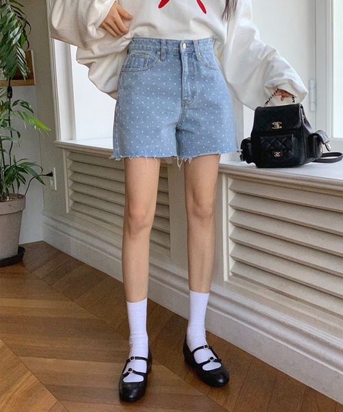 LYEON(リヨン)の「バックハートポケットドット抜染デニムショートパンツ(デニムパンツ・レディース・ブルー/ライトブルー・FREE)」の14枚目の写真