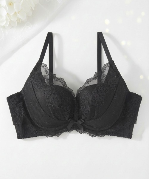 aimerfeel（エメフィール）の「リフト カシュクールレース脇高ブラ(R