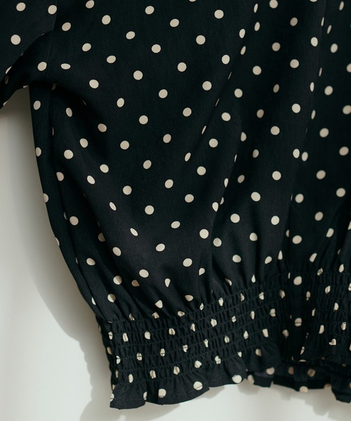 natural couture(ナチュラルクチュール)の「2WAYスカラップブラウス(シャツ/ブラウス・レディース・ブラック/ピンク/ブルー/アイボリー/ボルドー/その他1/その他2/グレイッシュベージュ・FREE)」の12枚目の写真