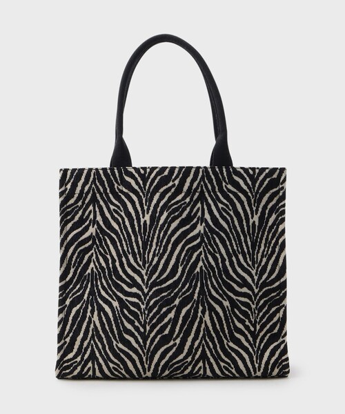 INDIVI 黒 バッグ A4可 INDIVI トートバッグ 「合皮／A4収納可能」タックデザイン通勤バッグ