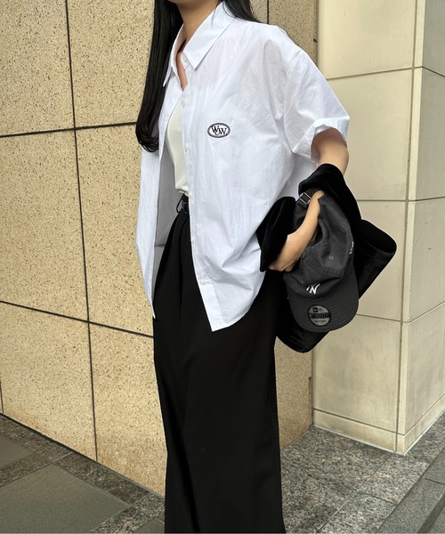 lawgy（ラウジー）の「round logo short sleeve shirt / ラウンドロゴショートスリーブシャツ（Tシャツ/カットソー・レディース・ホワイト/ブルー/クリーム・FREE）」の5枚目の写真