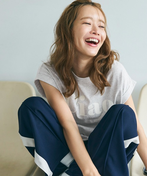 coca(coca)(コカ)の「フロッキープリントフレンチスリーブTシャツ(Tシャツ/カットソー・レディース・ホワイト/グレー・S/M/L)」の11枚目の写真