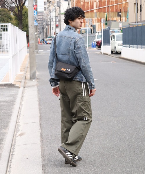 NEW ERA（ニューエラ）の「【UNIVERSAL OVERALL/ユニバーサルオーバーオール】ワンポイントロゴショルダーバッグ（ショルダーバッグ・メンズ・ブラック・FREE）」の10枚目の写真