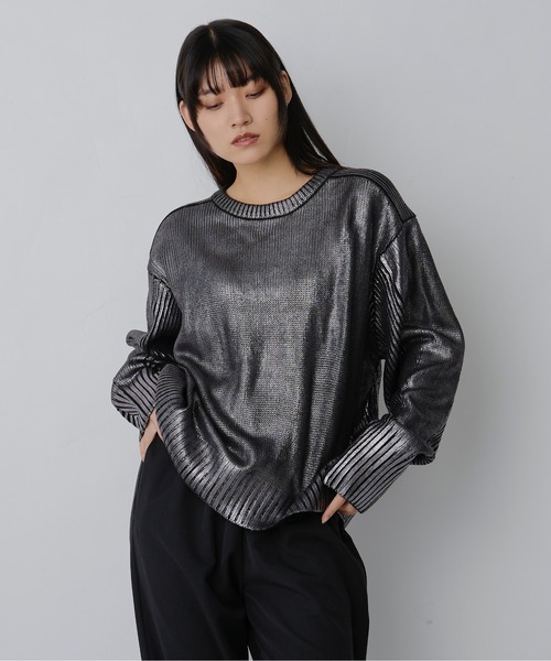 Ezick（エジック）の「Neck slit メタリックオーバーニット（ニット/セーター・レディース・ブラック/シルバー/ゴールド・FREE）」の22枚目の写真