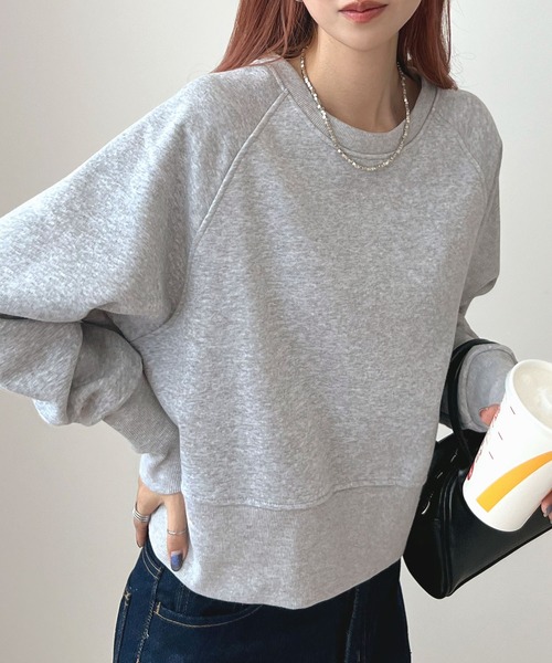 ABYS（アビス）の「【6色展開】ロゴ刺繍裏起毛クロップド丈トレーナー（スウェット・レディース・ネイビー/イエロー/杢グレー/グリーン/ボルドー/パープル・FREE）」の9枚目の写真