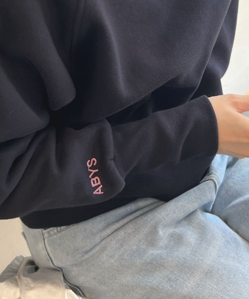 セール】【6色展開】ロゴ刺繍裏起毛クロップド丈トレーナー