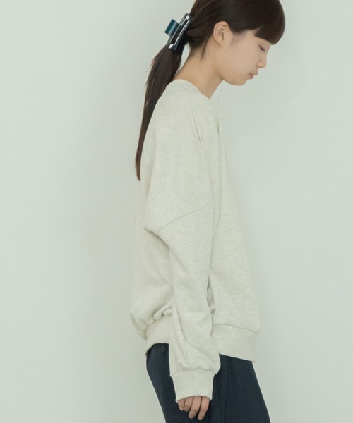 HEILIS(ヘイリス)の「裏毛ロゴルーズスウェットトップス / オーバーサイズ 長袖 プルオーバー シティガール 秋服 冬服 アイボリー グリーン ネイビー(スウェット・レディース・ネイビー/グリーン/アイボリー・FREE)」の17枚目の写真