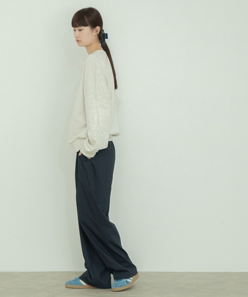 HEILIS(ヘイリス)の「裏毛ロゴルーズスウェットトップス / オーバーサイズ 長袖 プルオーバー シティガール 秋服 冬服 アイボリー グリーン ネイビー(スウェット・レディース・ネイビー/グリーン/アイボリー・FREE)」の12枚目の写真